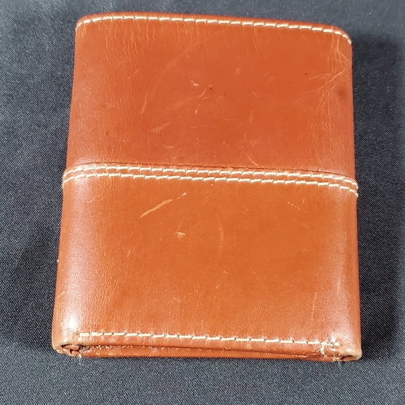 Geoffrey Beene Wallet - Picture 2 of 9